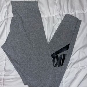 XS Nike leggings